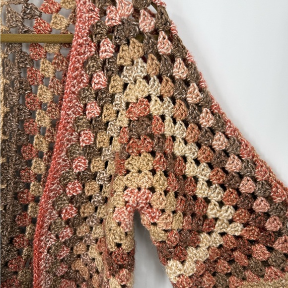 Handmade, granny, cottage, core Crochet Granny Square cardigan M/L - Picture 6 of 9